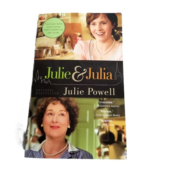 Julie Julia My Year of Cooking Dangerously Julie Powell Paperback Food Memoir - Picture 1 of 4